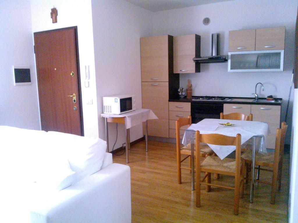 Apartamento Castelgabbiano Castel Gabbiano Habitación foto